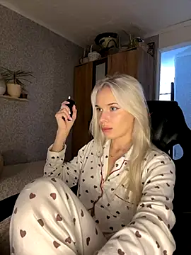 Snapshot of SIMBA_BOS chatting on 11/26/25, 02:23 SIMBA BOS online show from 11/26/25, 02:23