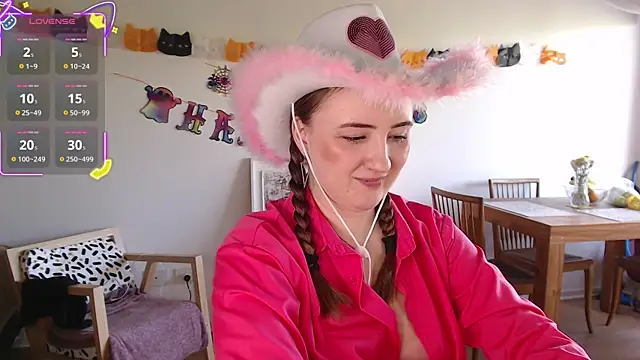 Black Eva  online show from 10/31/25, 05:14