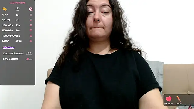 Snapshot of BBW_MILF_4U chatting on 11/13/25, 12:26 BBW MILF 4U online show from 11/13/25, 12:26