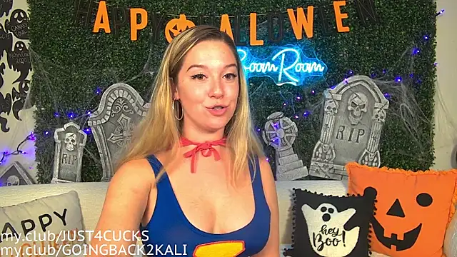 Snapshot of boomboomr00m chatting on 10/08/25, 02:42 boomboomr00m online show from 10/08/25, 02:42