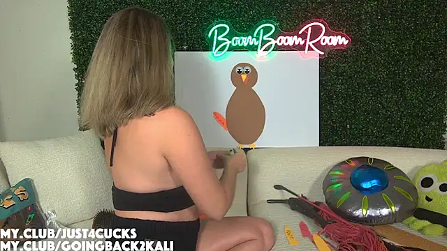 Snapshot of boomboomr00m chatting on 11/14/25, 01:59 boomboomr00m online show from 11/14/25, 01:59