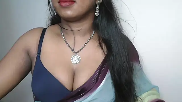 Dhiyapink online show from 10/27/25, 05:00