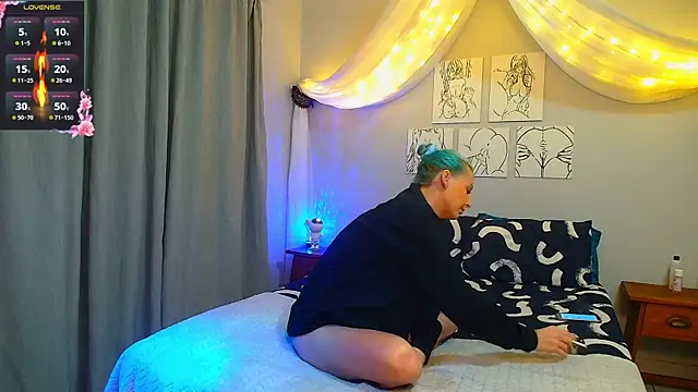 Snapshot of BEASTintheBEAUTY chatting on 02/17/25, 07:10 BEASTintheBEAUTY online show from 02/17/25, 07:10