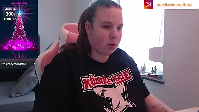 Snapshot of AureliaWinter chatting on 12/12/24, 11:29 AureliaWinter online show from 12/12/24, 11:29