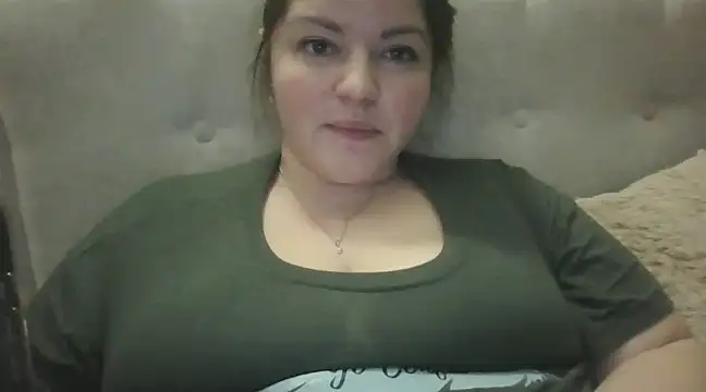 Snapshot of cute__cherry chatting on 01/10/25, 10:04 cute  cherry online show from 01/10/25, 10:04