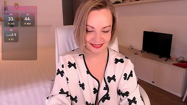 Snapshot of Tilly_Eliot chatting on 10/29/25, 07:26 Tilly Eliot online show from 10/29/25, 07:26