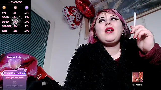 Snapshot of Psychobitch7 chatting on 02/22/25, 09:04 Psychobitch7 online show from 02/22/25, 09:04