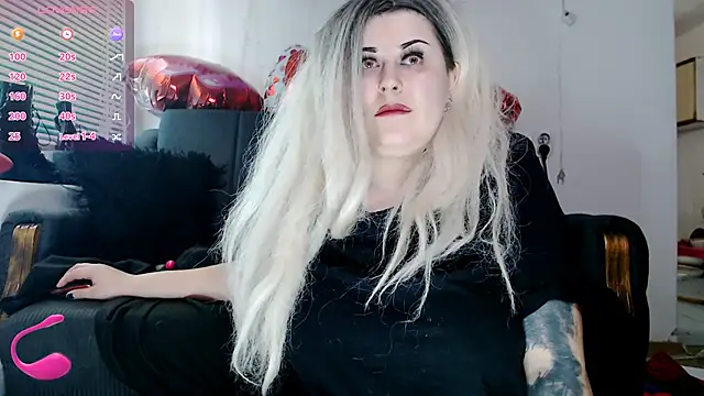 Snapshot of Psychobitch7 chatting on 03/04/25, 10:46 Psychobitch7 online show from 03/04/25, 10:46