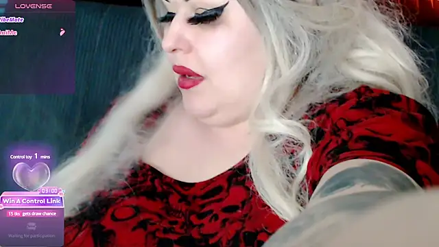 Snapshot of Psychobitch7 chatting on 03/11/25, 07:48 Psychobitch7 online show from 03/11/25, 07:48