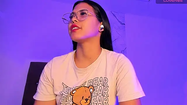 alysson 18 online show from 11/18/25, 03:38