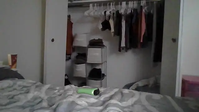 persephone332 online show from 10/02/25, 04:08