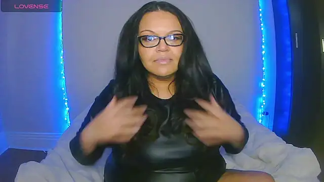 Snapshot of Mila_Ferrara chatting on 02/19/25, 11:46 Mila Ferrara online show from 02/19/25, 11:46