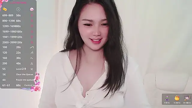 Snapshot of small_Eva chatting on 12/16/24, 02:05 small Eva online show from 12/16/24, 02:05
