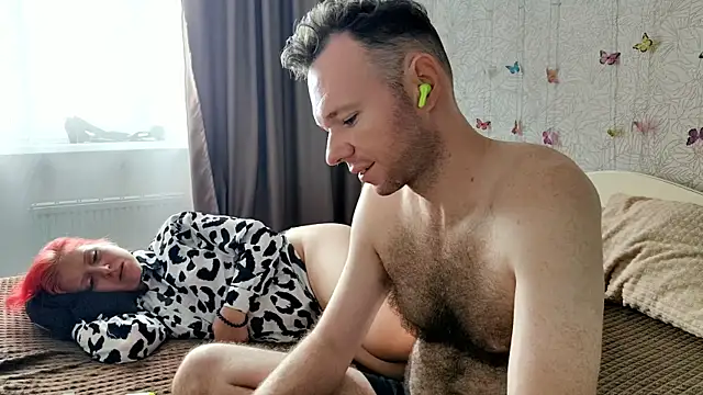 Snapshot of GenrikhBecca chatting on 10/10/25, 06:56 GenrikhBecca online show from 10/10/25, 06:56