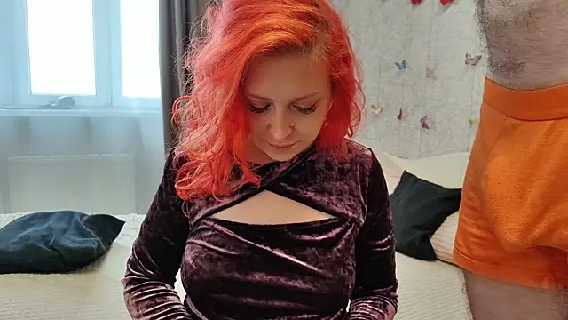 Snapshot of GenrikhBecca chatting on 10/19/25, 09:32 GenrikhBecca online show from 10/19/25, 09:32