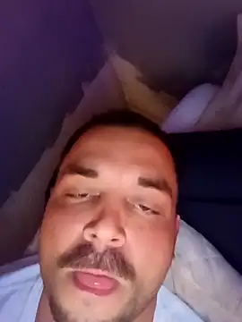 Snapshot of Jewfish420 chatting on 12/09/24, 04:45 Jewfish420 online show from 12/09/24, 04:45