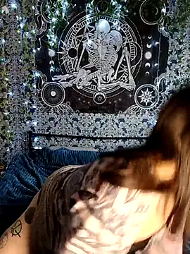 LazyTanukii online show from 10/22/25, 06:46