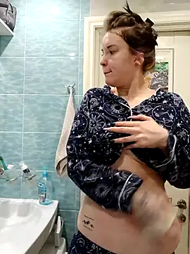 LazyTanukii online show from 11/03/25, 06:47