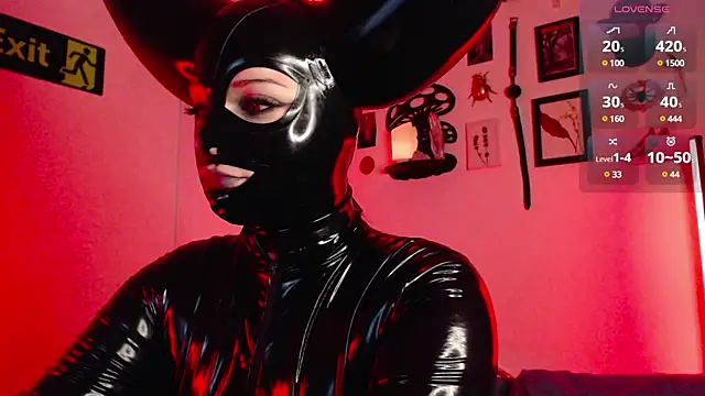 auroralatexprincess online show from 03/19/25, 06:01