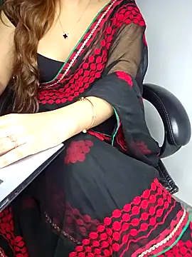 Snapshot of aliyaah_singh chatting on 01/22/25, 07:03 aliyaah singh online show from 01/22/25, 07:03