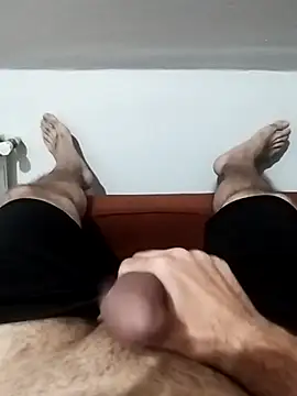 Snapshot of Aykut1990 chatting on 10/20/25, 06:08 Aykut1990 online show from 10/20/25, 06:08