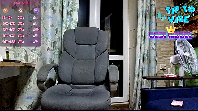 Snapshot of xxrokixxx chatting on 12/03/24, 04:39 xxrokixxx online show from 12/03/24, 04:39