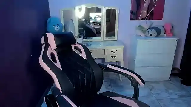 Snapshot of Tokyoseis chatting on 09/12/25, 03:06 Tokyoseis online show from 09/12/25, 03:06