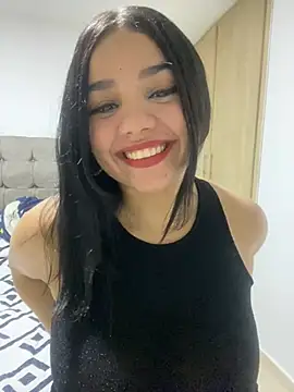 Snapshot of -Camila chatting on 12/21/24, 06:41 -Camila online show from 12/21/24, 06:41