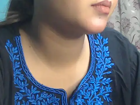 NancyRuvi online show from 11/09/25, 04:49