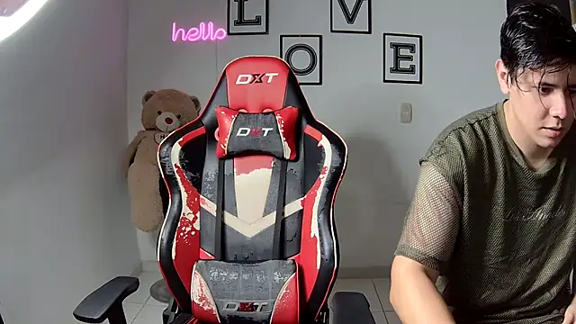 Snapshot of kim_sex_hot chatting on 10/14/25, 03:51 kim sex hot online show from 10/14/25, 03:51