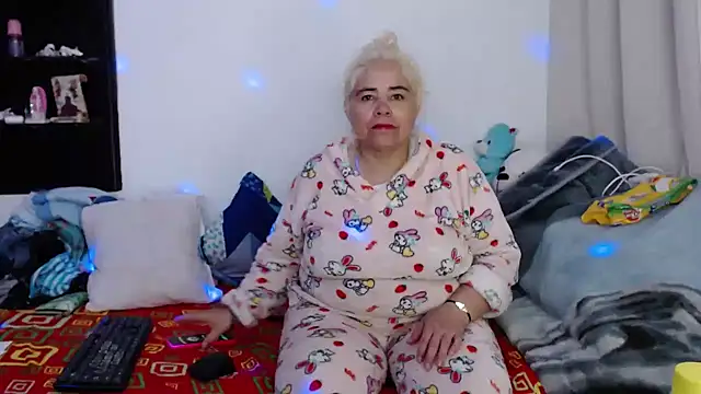 estrellita fugaz16x online show from 12/27/24, 03:09