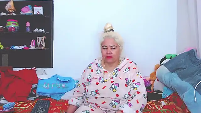 estrellita fugaz16x online show from 01/03/25, 03:27