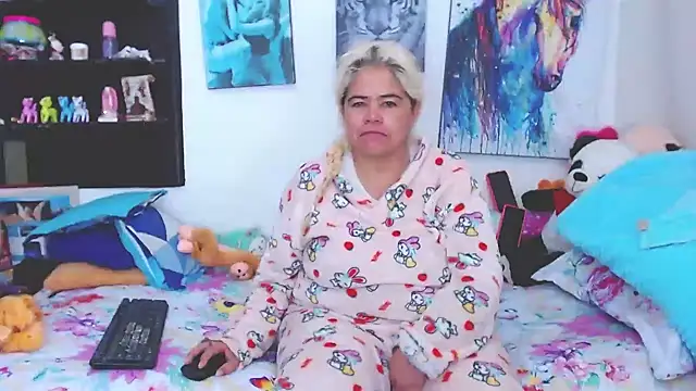 estrellita fugaz16x online show from 02/03/25, 11:31