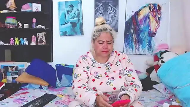 estrellita fugaz16x online show from 02/08/25, 01:01