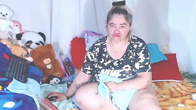 estrellita fugaz16x online show from 09/14/25, 04:22