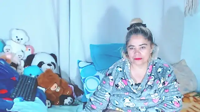 estrellita fugaz16x online show from 09/27/25, 03:22