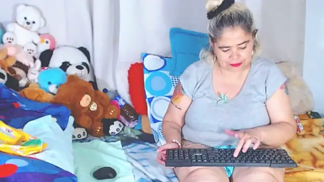 estrellita fugaz16x online show from 09/28/25, 10:48