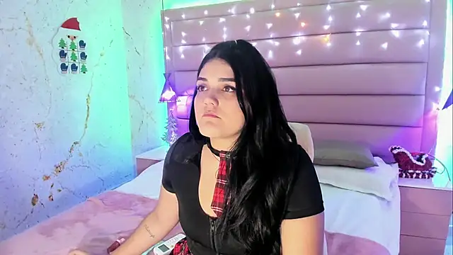 Snapshot of Maddysex_ chatting on 01/04/25, 05:47 Maddysex online show from 01/04/25, 05:47