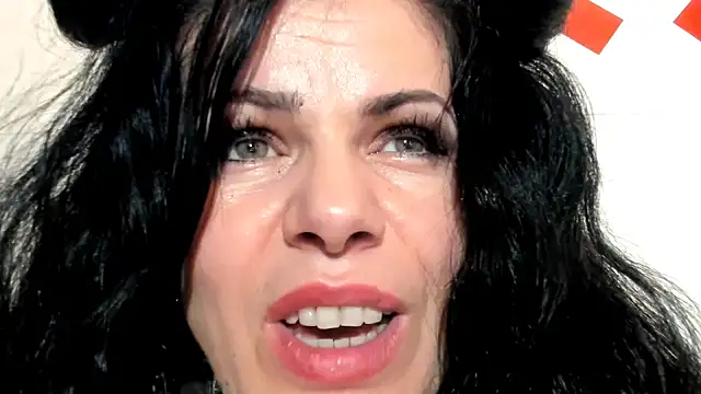 Snapshot of Sweet-Alice chatting on 03/18/25, 06:14 Sweet-Alice online show from 03/18/25, 06:14