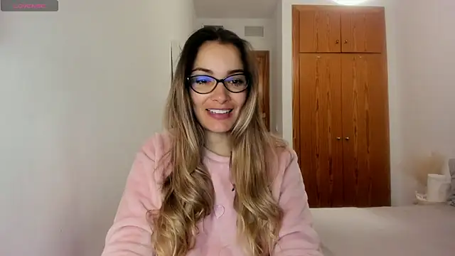 Snapshot of NiaStone chatting on 01/20/25, 06:21 NiaStone online show from 01/20/25, 06:21