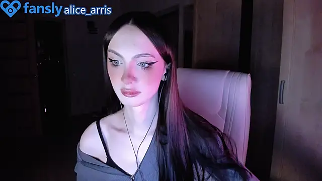 Alice  Aris online show from 11/04/25, 03:33