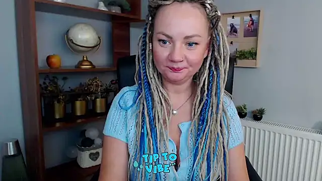 Snapshot of KayaMagic chatting on 12/19/24, 05:18 KayaMagic online show from 12/19/24, 05:18