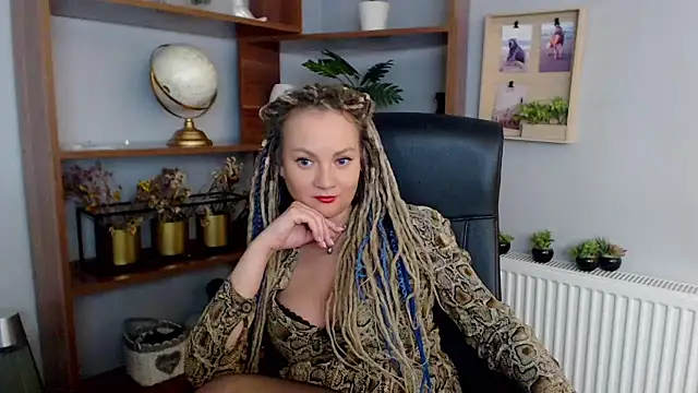 Snapshot of KayaMagic chatting on 02/18/25, 06:04 KayaMagic online show from 02/18/25, 06:04