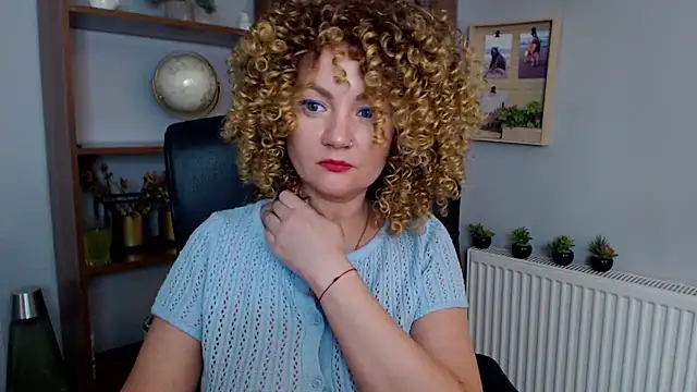 Snapshot of KayaMagic chatting on 03/14/25, 05:35 KayaMagic online show from 03/14/25, 05:35