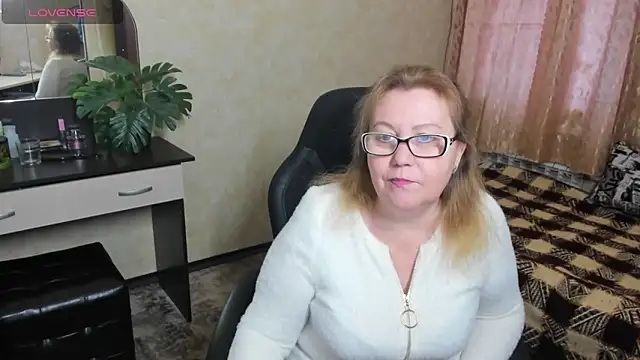 Snapshot of Frau_Marta chatting on 12/16/24, 09:14 Frau Marta online show from 12/16/24, 09:14
