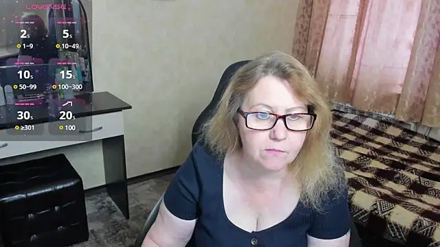 Snapshot of Frau_Marta chatting on 02/02/25, 10:57 Frau Marta online show from 02/02/25, 10:57