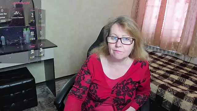 Snapshot of Frau_Marta chatting on 02/06/25, 11:10 Frau Marta online show from 02/06/25, 11:10