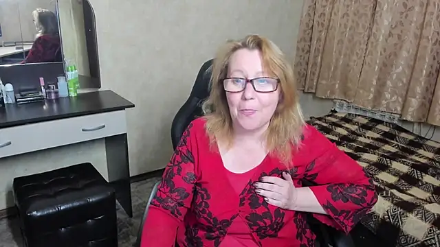 Snapshot of Frau_Marta chatting on 03/15/25, 05:15 Frau Marta online show from 03/15/25, 05:15