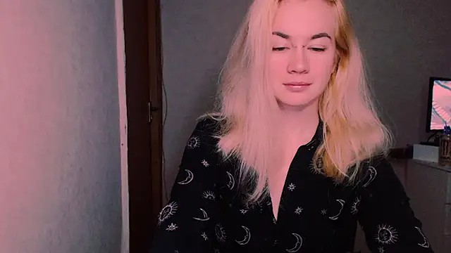 xxxcharismaaa online show from 10/06/25, 05:27