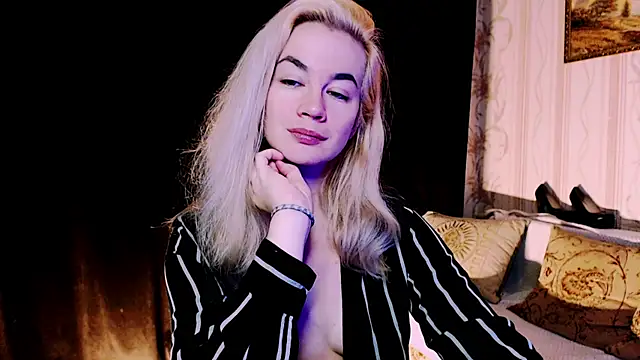 xxxcharismaaa online show from 11/24/25, 04:34